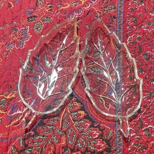 Vintage Elegant Leaf-Shaped Glass Dish Comes With 2 Dishes
